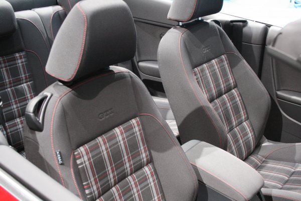 Женева 2012 / Volkswagen Golf GTI Cabriolet 