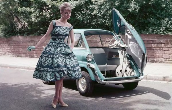 Германска кола, произведена от BMW, разработена от италианския производител Iso &ndash; истинска европейска кола от 1955 г.