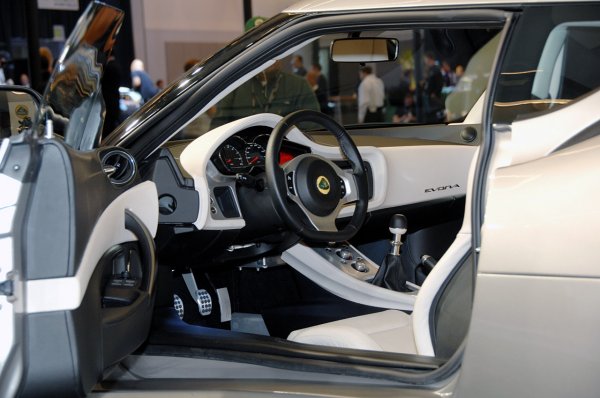 Автосалон Лос Анджелис 2008 / Lotus Evora  