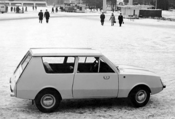 Именно по проект на ВНИИТЕ през втората половина на 60-те бе създаден прототипът ТЕ - идея за компактен пътнически автомобил, побиращ до петима пътници. Концептът бе хечбек с корпус от фибростъкло - последен писък на автомобилната мода по онова време, а също и с плъзгащи се врати. Иначе платформата и двигателят (с обем 1357 куб. см и 54 конски сили) идваха от Москвич 408. За времето си този дизайн е бил твърде футуристичен, и дори напомня на американския AMC Gremlin, който ще се появи години по-късно. И вероятно тъкмо този футуризъм е изплашил заводските шефове, които замразили проекта. 
