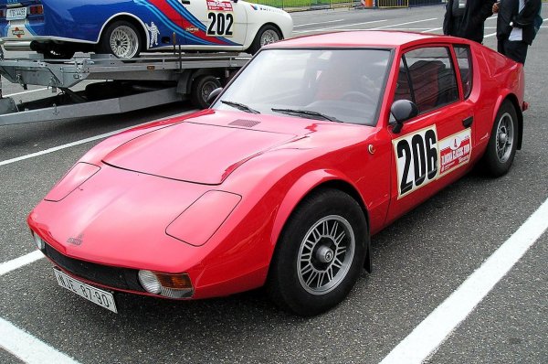 Строго погледнато, това не е съвсем Skoda - този прототип е разработен не в Млада Болеслав, а в технологичния институт UVMV в Прага. Но все пак двигателят и основните компоненти по шасито идват от Skoda, а и прототипът е представен пред света именно на щанда на чешката марка на автосалона в Женева през 1971. 
