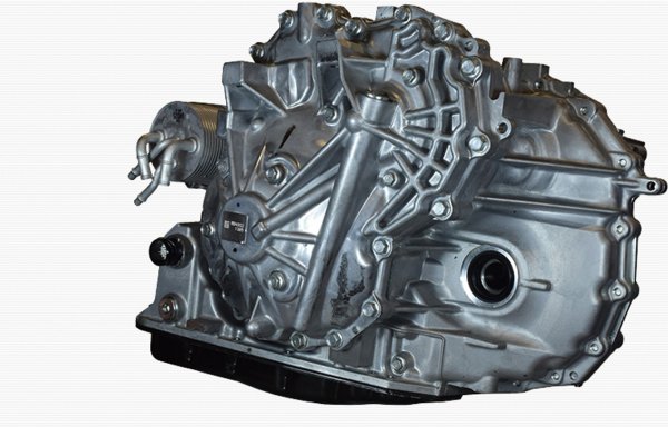 С вариатора Jatco JF011E всичко е много по-сложно 0 при избора истинското му състояние обикновено обикновено не е известно. На теория това е най-доброто CVT на Jatco, като може да издържи до 300 000 км. Това обаче невинаги се случва, като ремонтите започват още след 120 000 км. 

Причините са няколко - стъпковият мотор и соленоидите са слаби, задвижването на клиновия ремък се оказва проблев при високи натоварвания. В крайна сметка износването зависи от обема на натоварванията, съчетани с честотата на подмяна на работната течност. 

Renault изобщо не изисква смяна на маслото в CVT (Nissan предписва интервал от не повече от 60 000 км), като се има предвид, че агрегатът не изисква поддръжка. Някои собственици не са го сменяли. А карането през кал и снежни преспи е противопоказано за всички CVT.
