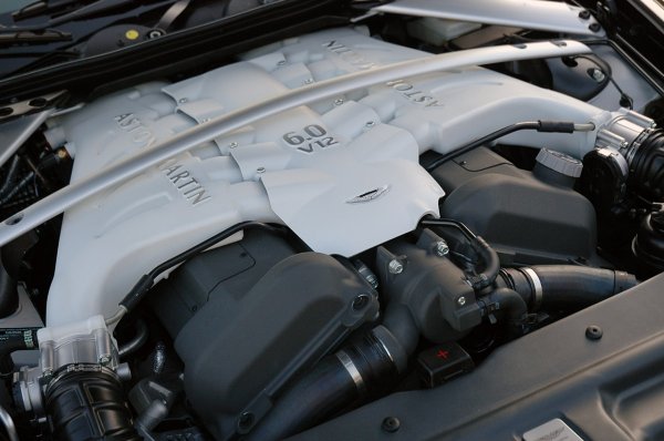 Aston Martin DBS Carbon Black 2010