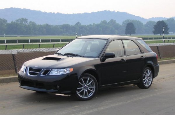 Още един любопитен пример за фирмено присаждане на лице е Saabaru. Така е наречен моделът Saab 9-2X, който се получава от комбито Subaru Imprezza, но с предната част на Saab 9-3. Другите промени по шведския автомобил включват рейка от Imprezza STI, както и по-твърдо окачване. В Saab дори правят версия Aero, която трябва да бъде аналог на WRX на Subaru.