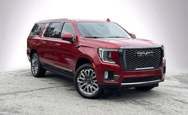 Американският гигант всъщност подобрява доста резултата си от края на 2020 година (1344 долара на кола). Под ръководството на Мери Бера, GM разчисти структурата си от всички модели и марки, които не гарантираха висока печалба, и ефектът от това вече си личи. Анализатори обаче предупреждават, че това орязване и изтегляне от региони като Европа прави гиганта по-уязвим при икономическа криза. 
