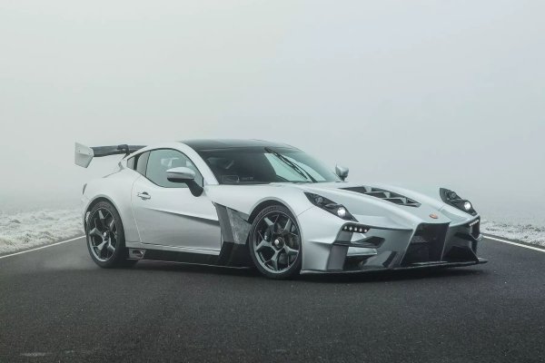 Ginetta е още един британски производител, който здраво свързва историята си с автомобилния спорт. След 62 години неговите спортни модели са толкова разпознаваеми на пистата, колкото Porsche и Ferrari, а географията на победите му се простира от Южна Африка до Льо Ман.