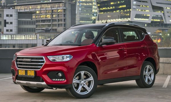 Haval е марката, в която се отделиха SUV-моделите на Great Wall. По-големият H6 вече се предлага с предно предаване, но при малкия H2 можете да изберете и 4х4 вариант, с 1.5-литров бензинов мотор със 143 коня. Оборудването включва 8-инчова мултимедия с Bluetooth и CD-плейър, климатик, електрическа седалка на шофьора и круиз контрол. 
