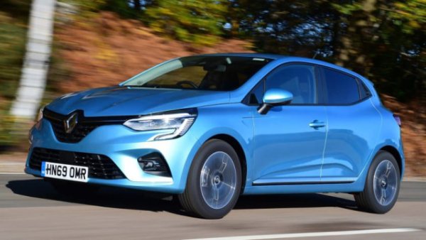 Едно от обясненията за спада при Dacia може би е и рекордният подем при големия брат Renault. Регистрациите на френската марка са скочили с 85%, или със 155 бройки, спрямо миналата година. Добре тръгват продажбите на новото крос-купе Arkana. 

Най-продавани модели: Clio - 149, Captur - 110, Master - 90, Еxpress - 58, Arkana - 49
