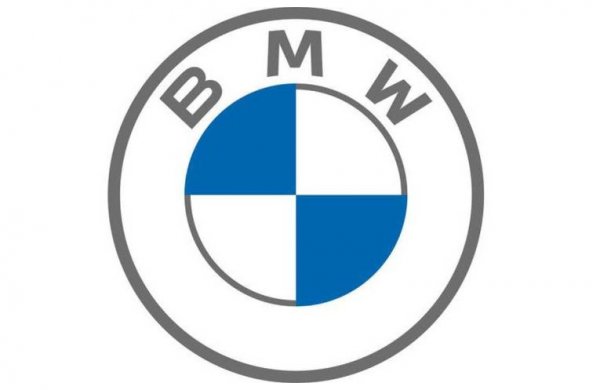 Автомобилите на компанията Bayerische Motoren Werke (може и Bavarian Motor Works), известна като BMW, носят сложна кръгла емблема. Мнозина погрешно свързват нейния дизайн с авиационното минало на автомобилния производител, като я определя като пропелер на фона на синьо-бяло небе.

Всъщност, логото на BMW представлява наследство от това на компанията Rapp Motorenwerke, от която се появява автомобилния производител. А синьо-белите елементи са огледално отражение на герба на Бавария. Той е обърнат, тъй като в Германия има забрана за използване на държавни символи за търговски цели.