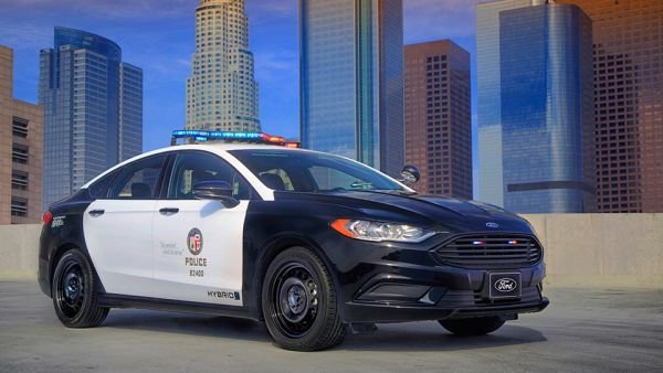 Police Responder Hybrid Sedan 