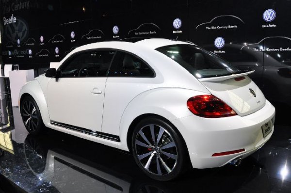 Премиерата на новия VW Beetle от автосалон Ню Йорк 2011