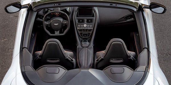 Aston Martin DBS Superleggera Volante 