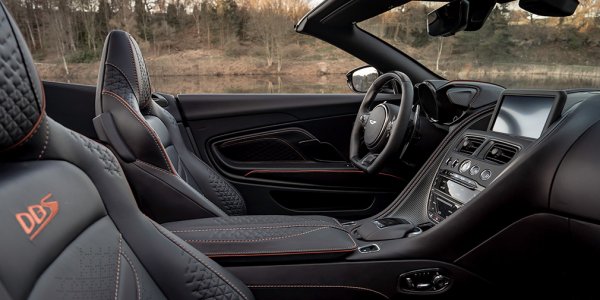 Aston Martin DBS Superleggera Volante 