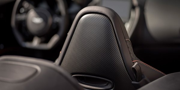 Aston Martin DBS Superleggera Volante 