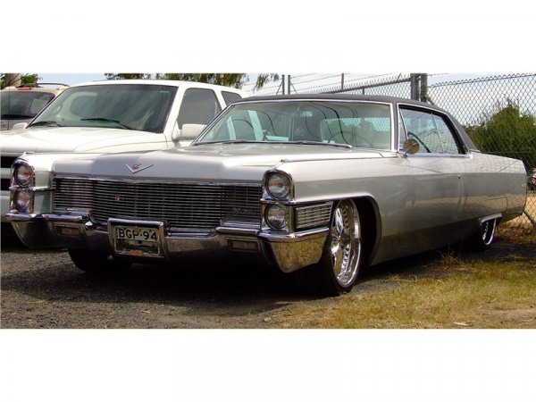 Cadillac Coupe de Ville 1965