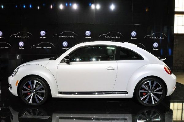 Премиерата на новия VW Beetle от автосалон Ню Йорк 2011
