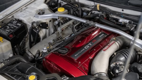 Модели - Nissan Skyline GT-R

Двигател - Туин-турбо 2,6-литров, редови с 6-цилиндъра

Мощност - 276 к.с.

Въртящ момент - 353 Нм

Години на производство - 1989-2002