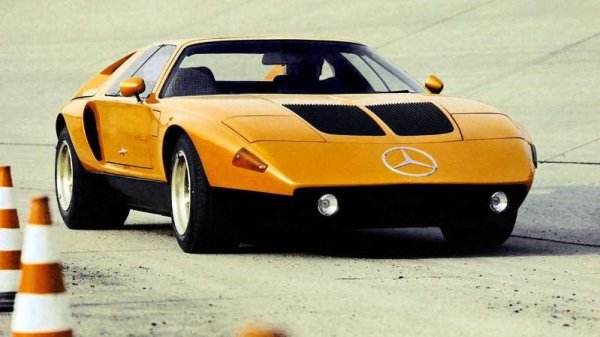 Дори Mercedes се интересува от тази технология, която използва за 2 от 5-те прототипа от серия C111 от 1969 до началото на 70-те. Експерименталните автомобили са оборудвани с три и четири роторни двигателя, най-мощният от които има работен обем от 2,4 литра, който развива 350 к.с. при 7000 об/мин, а максималната скорост е 300 км/ч.