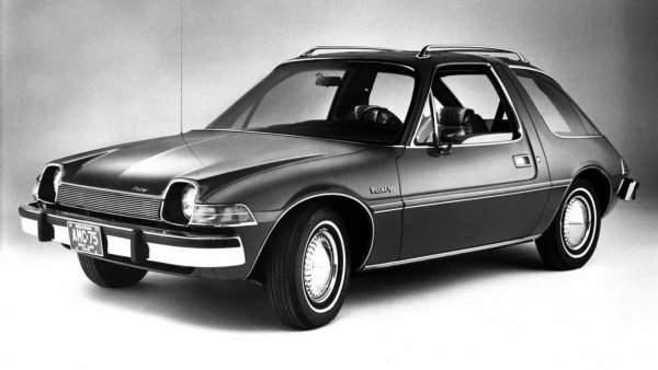 Противоречивият компактен модел на American Motors Corporation е проектиран специално за използване на двигатели на Ванкел, които първоначално трябва да бъдат доставени от Curtiss Wright, а по-късно и от GM. Гигантът от Детройт обаче се отказа от развитието им поради обичайните проблеми, които дава. В крайна сметка са направени само няколко експериментални двигателя, а за производствените модели се използват конвенционални 6- и 8-цилиндрови агрегати.