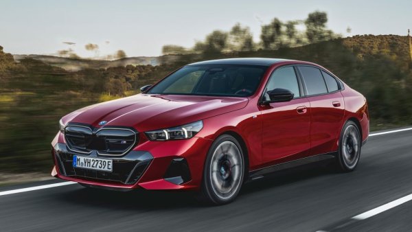 Lucid Air - 833 км
Mercedes EQE - 833
Mercedes EQS SUV - 798
BMW i5 - 767
BMW iX - 738
BMW i4 - 665
Volkswagen ID.4 - 637
Polestar 2 - 603
Ford F-150 Lightning - 534
Rivian R1T - 508
Rivian R1S - 503
