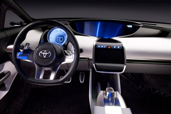Детройт 2012 - Toyota NS4 Plug-in Hybrid Concept