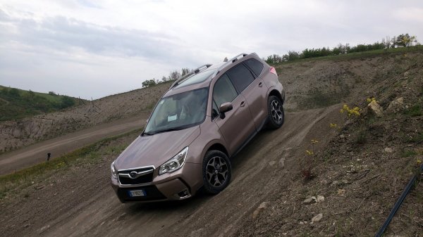 Subaru Forester Diesel Lineartronic със система X-Mode