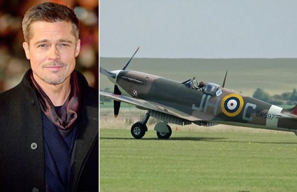 Подобно на Харисън Форд, и Брад Пит е сертифициран самолетен пилот. В колекцията му има и един напълно реставриран Supermarine Spitfire - боен изтребител от Втората световна война. Пит го купи за внушителните 3.3 милиона долара, и после се записа на специални курсове в Оксфорд, за да овладее доста специфичните контролни уреди на британския самолет. 
