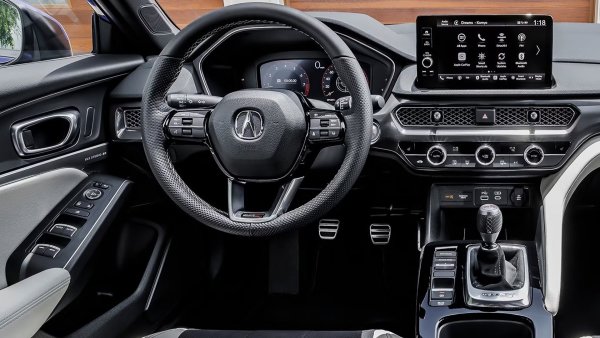 Спортен автомобил с VTEC двигател и турбокомпресор, който се върти до над 7000 об/мин! Тези качества описват най-новия Acura Integra Type S, единственият автомобил с предно задвижване в този списък. Това е може би един от най-добрите спортни автомобили с предно предаване, които някога ще шофирате. С 320 к.с., той може да ускори от 0 до 100 км/ч за малко над пет секунди.

Именно начинът, по който Type S стига до там, е толкова вълнуващ, с всички усещания и звуци, а ръчната скоростна кутия с функция за синхронизиране на оборотите играе своята роля. Спираловиден диференциал с ограничено приплъзване е друг трик за парти, а мощните спирачки Brembo помагат за обуздаване на бързата Acura. Изключете системите за бавачка и това е най-доброто, което може да се постигне с автомобил с предно задвижване.