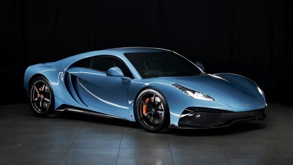 Двигател - 3.5-литров V6 с два турбокомпресора

Мощност - 505 к.с.

Въртящ момент &ndash; 745 Нм

Ускорение от 0 до 100 км/ч &ndash; 3,2 секунди