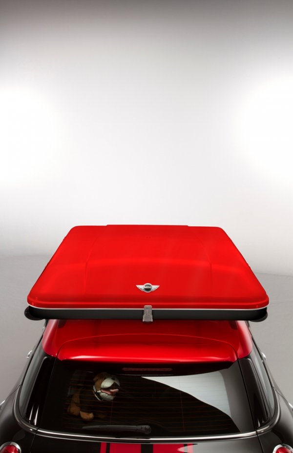 На къмпинг с Mini - луксозна каравана и стилна покривна палатка от Mini 