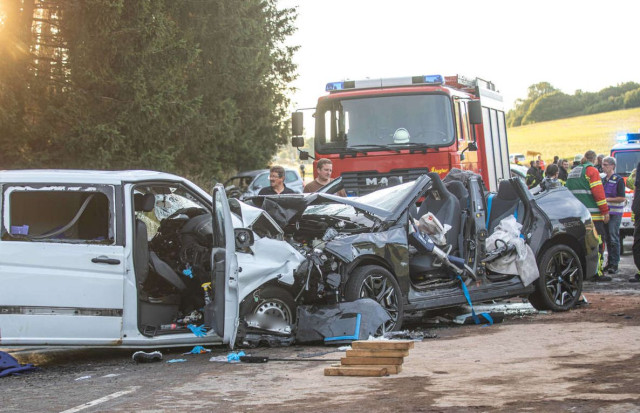 BMW iX катастрофа