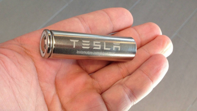 Tesla батерия