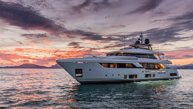 Карлос Гон, яхта, Oman Route