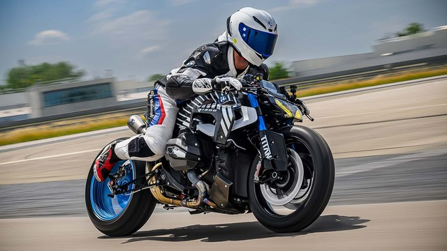 BMW R1300 R Titan