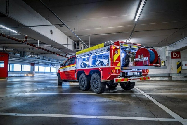 Hiload-6x6-Toyota-Hilux-Firefighting-Vehicle-3