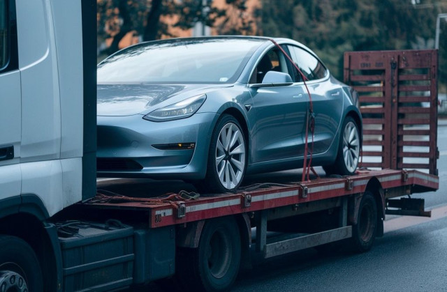 Tesla, проблем