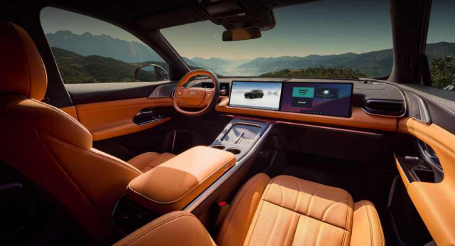 XPeng G9, интериор