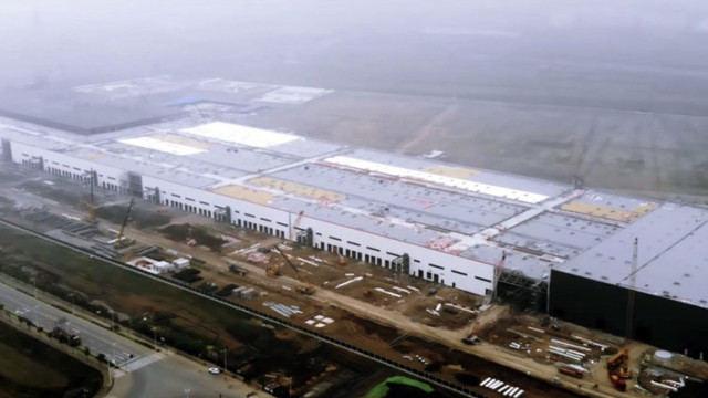 Заводът на Tesla в Китай