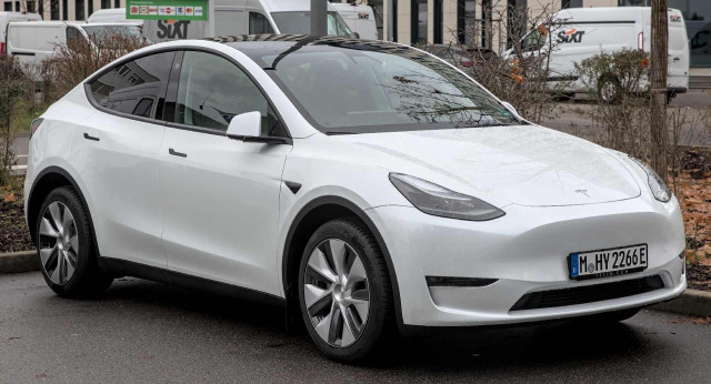 Tesla за Model Y