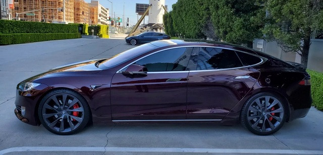 Elon-Musk-Tesla-Model-S-prototype-color