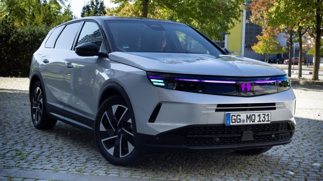 фарове на Opel