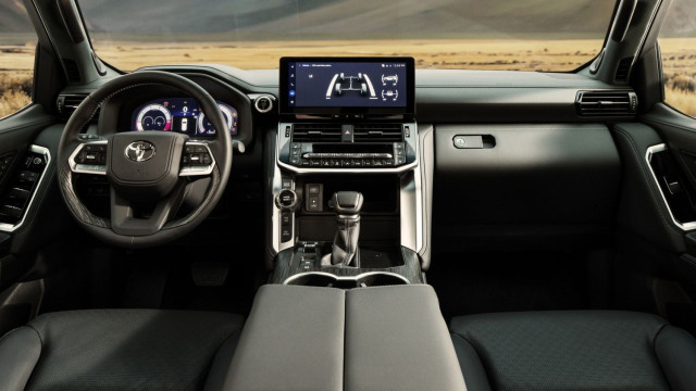 Toyota Land Cruiser 300 Hybrid