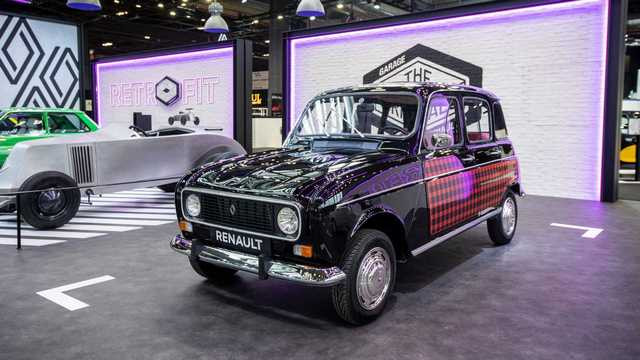 renault-4-ev-conversion-by-r-fit (1)