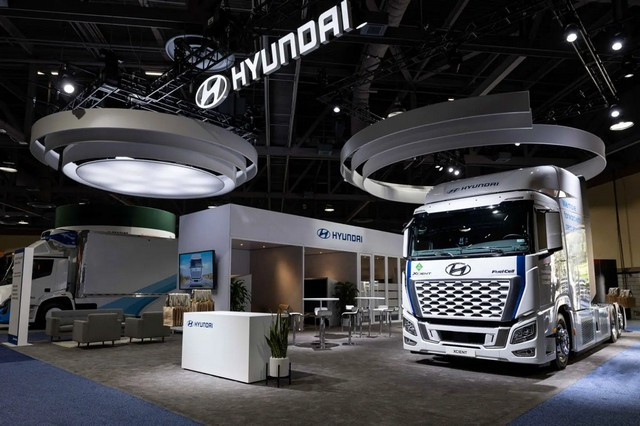 hyundai-hydrogen-trucks-1536x1022