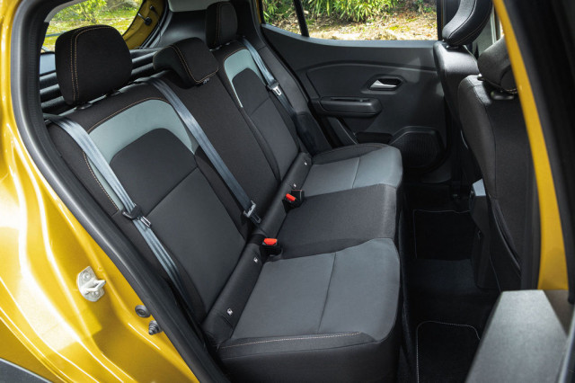 Dacia Sandero Stepway 2026, Eco-G 120, тест драйв