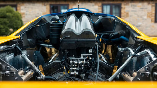 McLaren F1 двигател