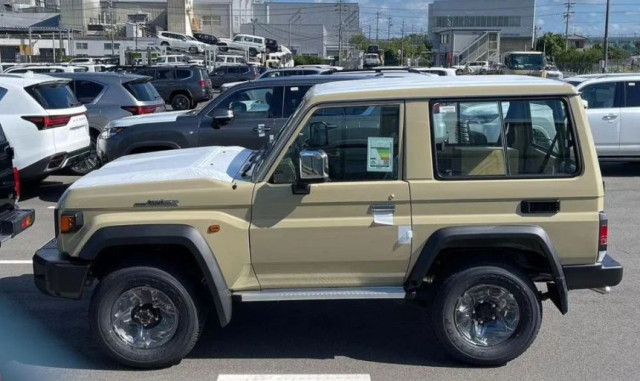 Toyota Land Cruiser 70