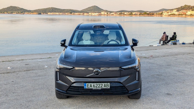 Volvo EX90 Twin Performance, тест драйв