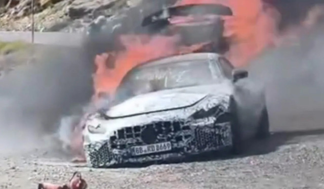 Mercedes-AMG GT, пожар
