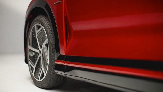 Pininfarina-Model-B-Foxconn-Teaser-7